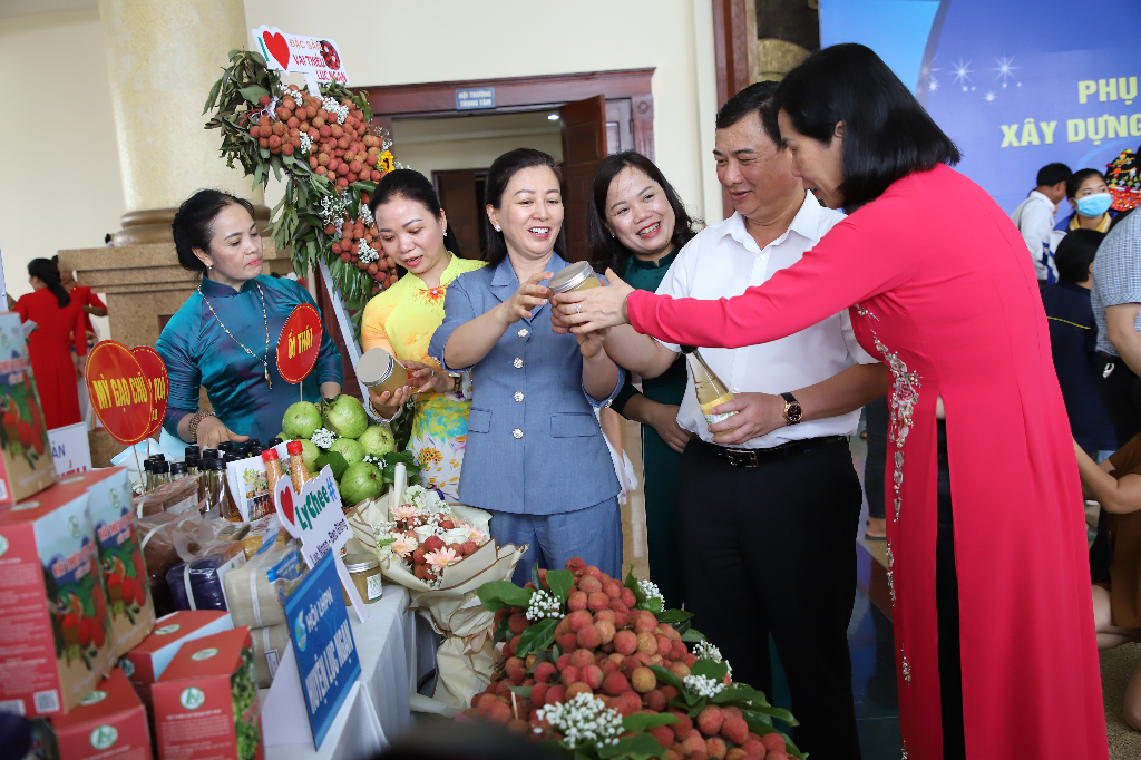 Bắc Giang: Phát huy vai trò của phụ nữ trong phát triển sản phẩm OCOP